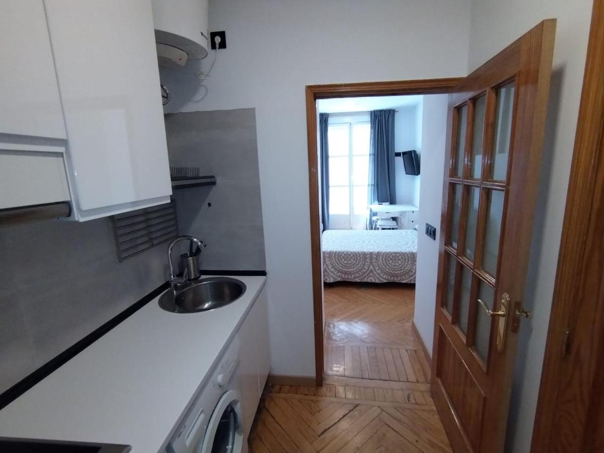 Estudio - Puerta Del Sol Madrid Extérieur photo